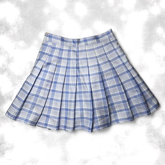 Preppy Y2K Blue and White Pleated Flowy Mini Skirt - Picture 3 of 6